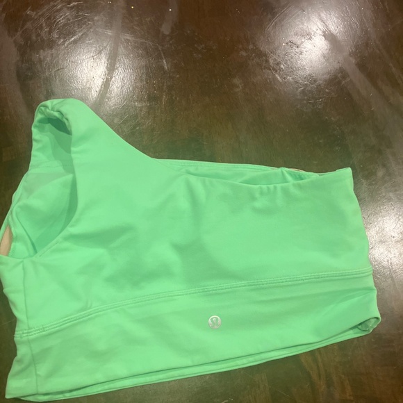 Lululemon-Size 12 Lime Green Asymmetrical - Picture 3 of 3